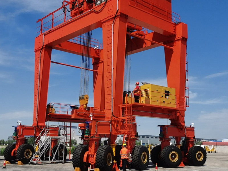 輪胎門式起重機